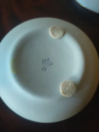 Scatola in ceramica decorata con rose