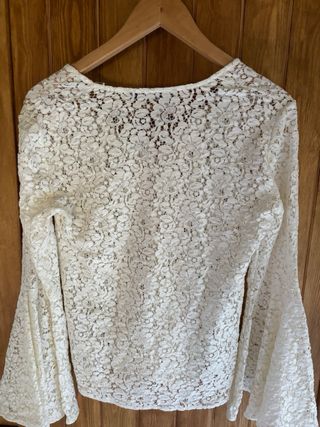 Blusa Zara encaje blanca manga acampanada