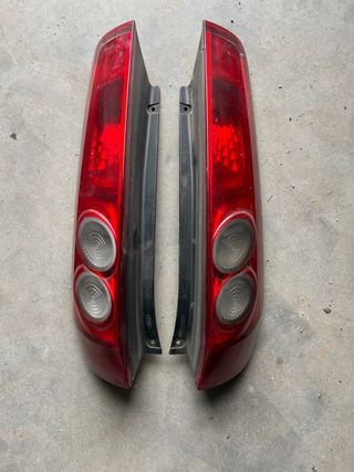 Pilotos Traseros Ford Fiesta ST150