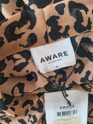 Abito maculato nuovo