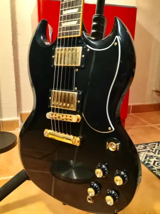 Gibson SG Reissue '61 Ebony/Gold