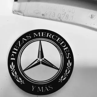 Moldura Mercedes E w124 aleta trasera