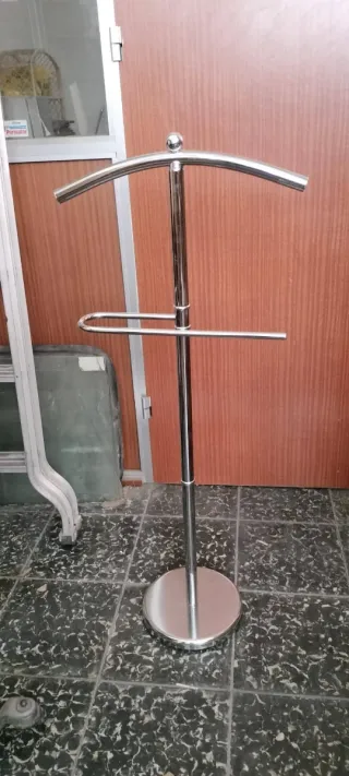 Galán de noche plateado