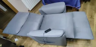Sillón gris de tela