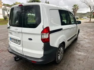 Ford Transit Courier 2018