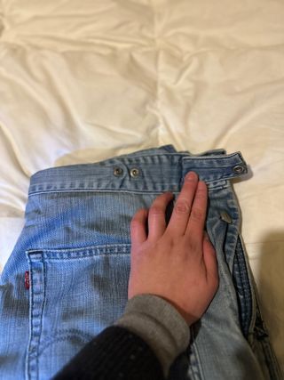 Mono Levi's clásico azul