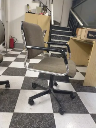 Sillón de oficina giratorio