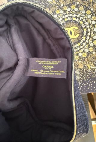 Borsa da toilette Chanel blu e dorata