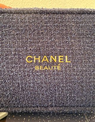 Borsa da toilette Chanel blu e dorata