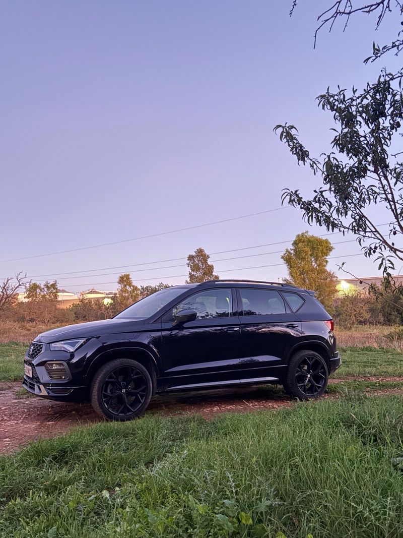 SEAT Ateca FR black edition 2025 - foto 1