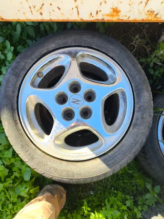 5 Llantas Nissan 300zx