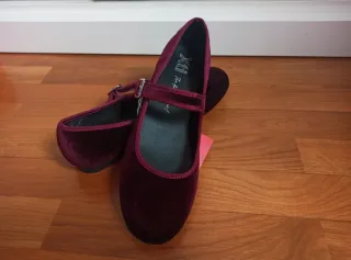 2 pares Merceditas XTI camel y burdeos