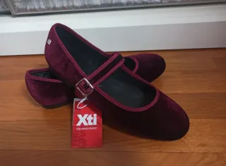 2 pares Merceditas XTI camel y burdeos