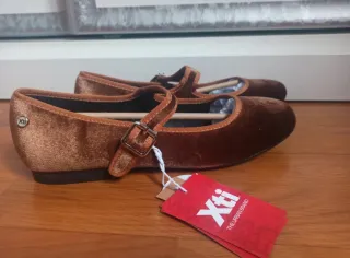2 pares Merceditas XTI camel y burdeos