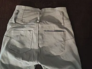 Pantalón pitillo verde chica estrechos