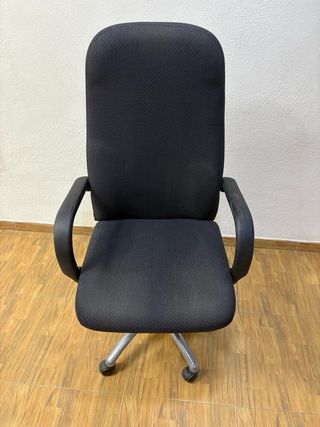 Sillón de oficina respaldo alto, giratorio
