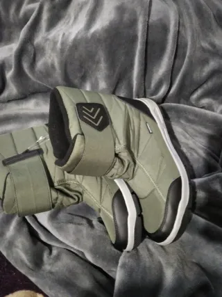 Botas SCARPONCINI verdes y negras