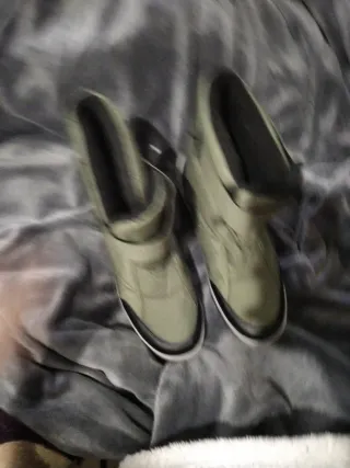 Botas SCARPONCINI verdes y negras