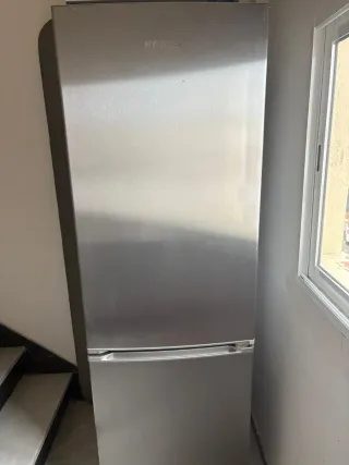 Frigorífico plateado