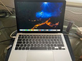 MacBook Pro 2020 Intel Iris Plus