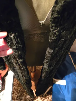 Abrigo de Piel de Astracán negro