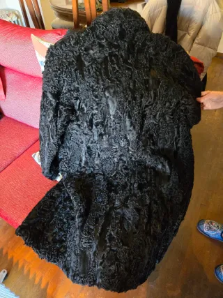 Abrigo de Piel de Astracán negro