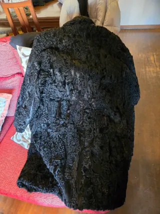 Abrigo de Piel de Astracán negro