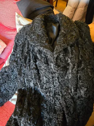 Abrigo de Piel de Astracán negro