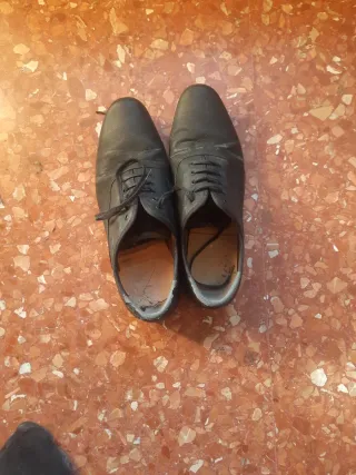 Zapatos Negros Punta de Pico