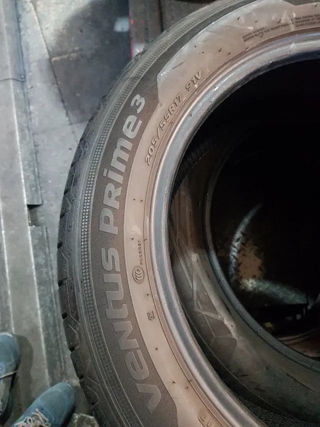 Neumático Hankook 205/55 R17