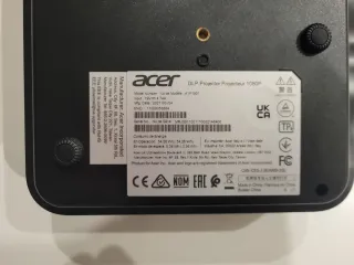 Proyector Acer Full HD B250I, con funda y mando
