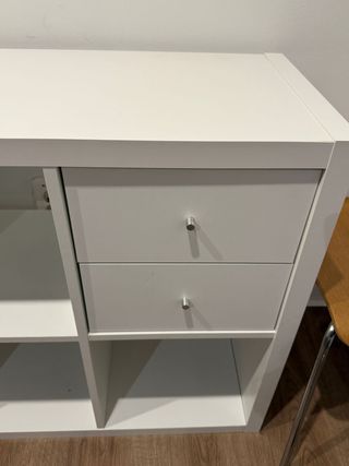 Estantería modular blanca con cajones