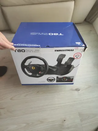 Volante Thrustmaster T80 Ferrari Ed. PS4 y PS5.