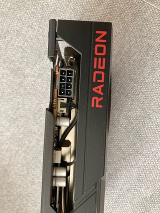 2 Tarjetas Gráficas 1 Radeon y la 2 Nvidia 1060