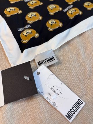 Fular Seda Moschino Ositos Marrón Negro