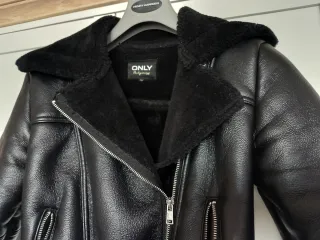 Giacca ONLY nera pelliccia ecologica XS/S