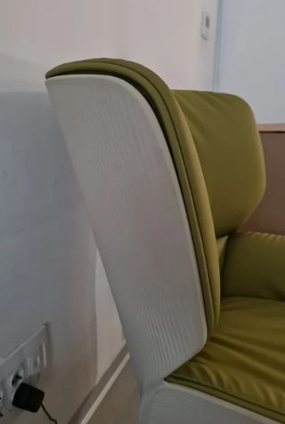 Butaca Nuez Andreu World Piel Verde