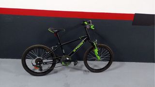 Bicicleta Btwin Negra y Verde