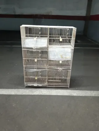 Torre 6 Jaulas Blancas, tengo dos, 15€ cada una