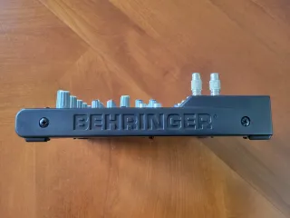 Behringer Eurorack UB802 Mixer