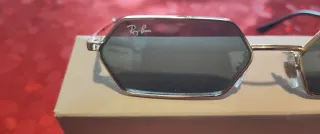 Ray-Ban RB 3728 YEVI 92136V Occhiali da Sole Unise