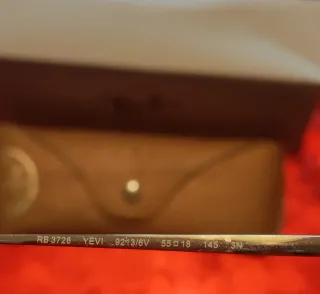 Ray-Ban RB 3728 YEVI 92136V Occhiali da Sole Unise