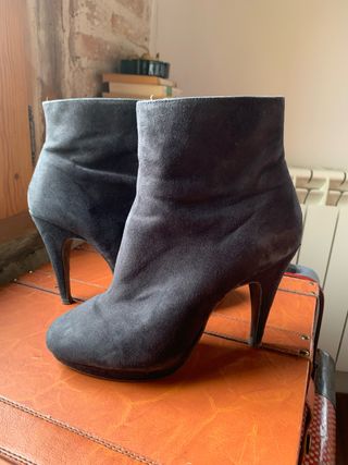 Botines de tacón negros