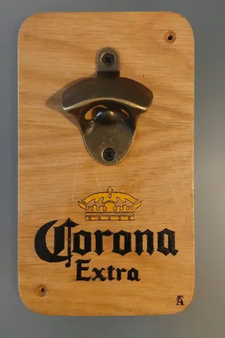 Abridor de Cerveza Corona Madera y Metal