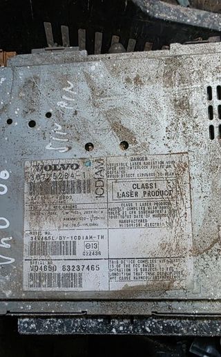 RADIO VOLVO V50 2005