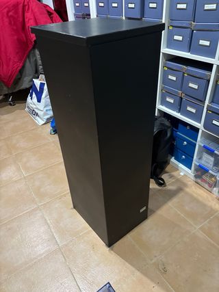 Mueble metálico negro 3 compartimentos