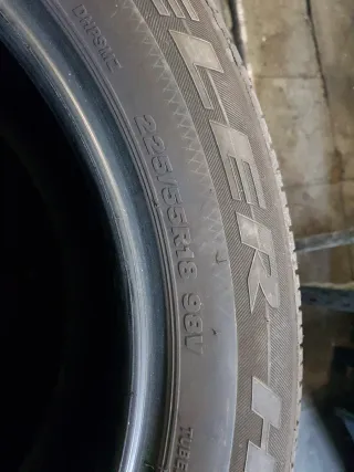 Neumáticos Bridgestone 225/55R18 98V