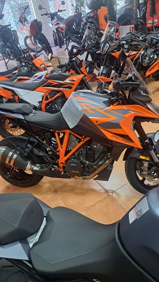 KTM 1290 Super Duke GT