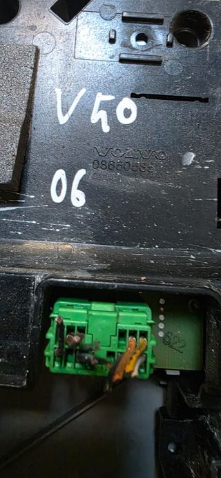 PLAFON LUZ TECHO VOLVO V50 2006