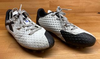 Botas Fútbol Décimas Titanium Talla 36